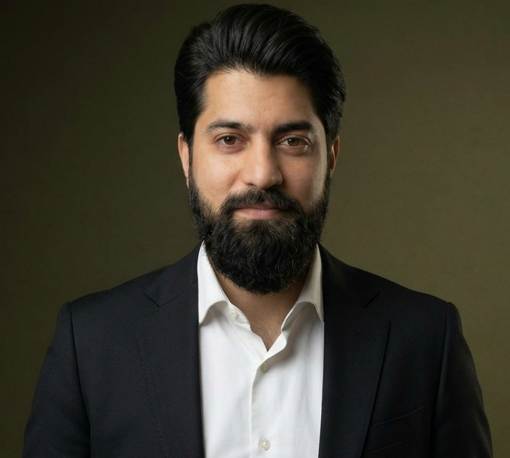 Linkedin_Waqas_Mushtaq_Digital_Marketing_Manager_SEO-small